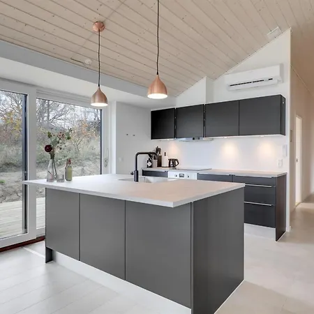 Maike - 200m From The Sea By Interhome Allinge-Sandvig